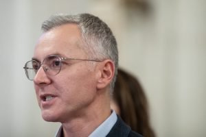 Secția pentru judecători a Consiliului Superior al Magistraturii a identificat o încălcare a independenței judecătorilor de către fostul ministru al Justiției, Stelian Ion, din cauza declarațiilor referitoare la achitarea lui Nicolae Bănicioiu de către Curtea Supremă