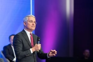 Ministrul Dragoș Pîslaru afirmă că obiectivul legat de pensiile speciale nu a fost realizat și că fondurile au fost suspendate; CSM face declarații considerate grave și nefondate, fiind considerată inacceptabilă inducerea în eroare a opiniei publice de către o instituție de stat, contrazicând informațiile confirmate de Comisia Europeană