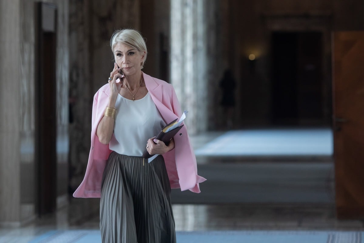 Raluca Turcan: Ilie Bolojan devine frecvent ținta criticilor din partea PSD, ca și cum ar fi inamicul lor politic principal, în timp ce PNL păstrează o tăcere suspectă, similară cu cea din alte situații importante din istorie