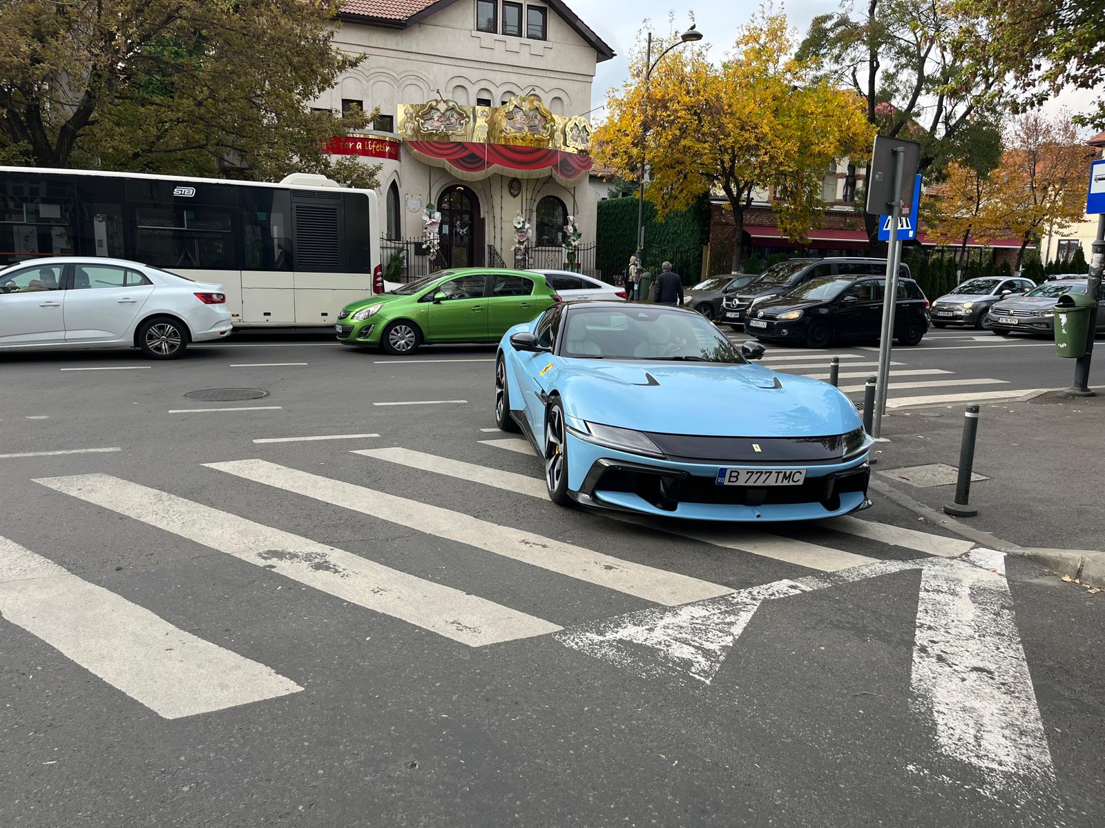 Pentru cine este proprietarul Ferrari-ului surprins de G4Media.ro parcat neregulamentar pe trecerea de pietoni din Dorobanți / „Dacă a greșit, să suporte consecințele”