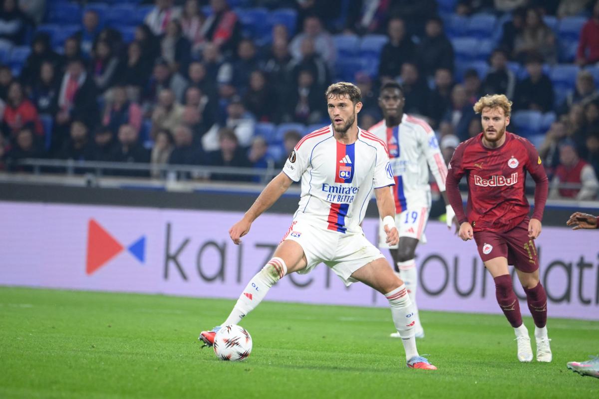 L'entraîneur de l'OL Paulo Fonseca convoque 21 joueurs pour le déplacement à Nice, Tanner Tessmann pourrait être laissé au repos