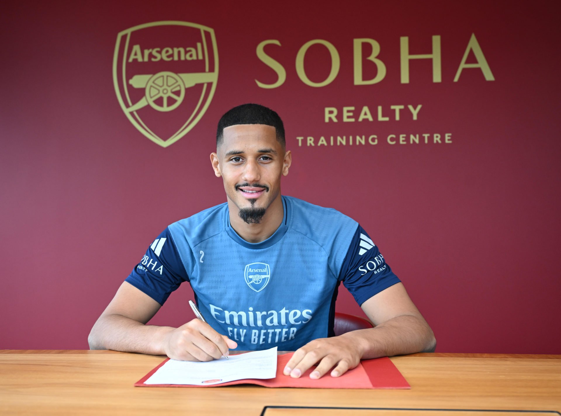 [ad_1] William Saliba, jucătorul de la Arsenal, a semnat recent un contract nou, ceea ce a adus bucurie suporterilor clubului
