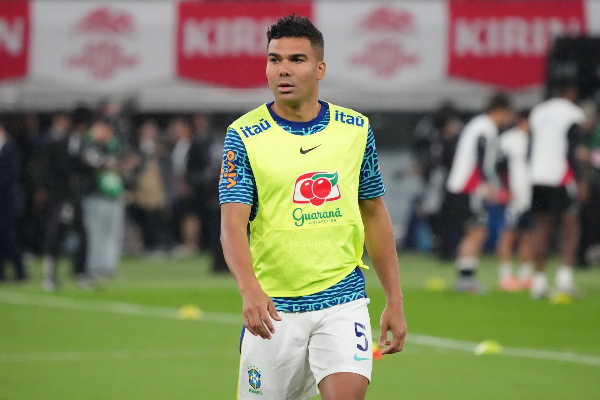 Brazilia suferă o înfrângere surprinzătoare cu scorul de 3-2 în fața Japoniei, meci în care Casemiro și Matheus Cunha au fost printre jucătorii de remarcat.