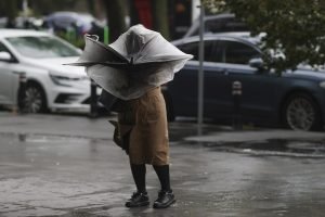 Cod roșu și alertă meteo în 23 de județe pentru sâmbătă