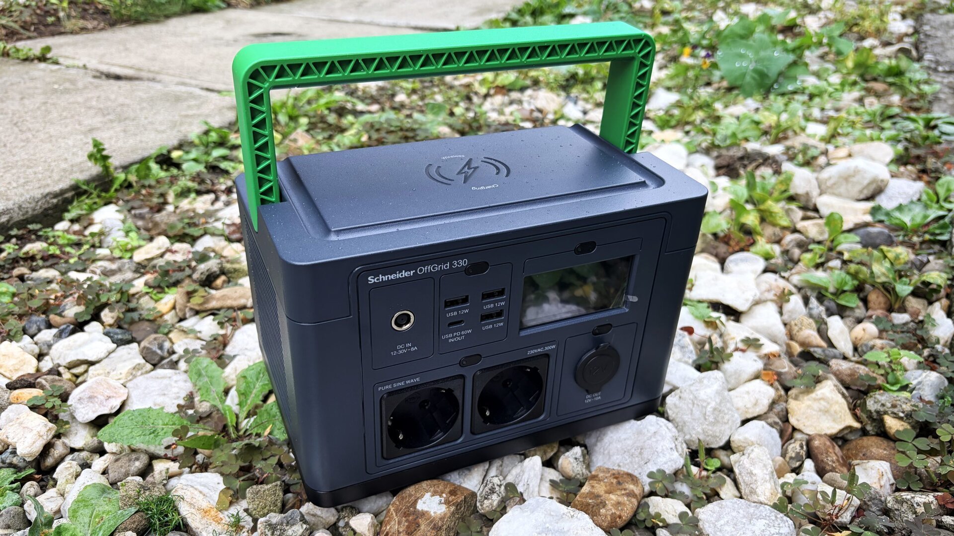 Recenzie Stația Schneider PPS330 OffGrid și panoul solar PSP100