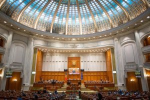 USR solicită conducerii Parlamentului să faciliteze dezbaterea în cadrul unei sesiuni comune a rapoartelor SRI din ultimele patru decenii
