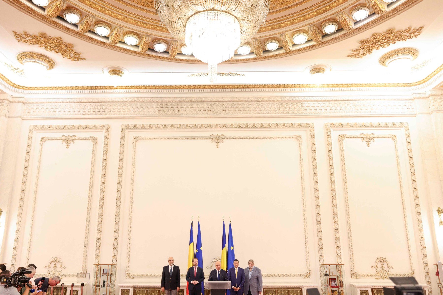 Sorin Grindeanu afirmă că reforma administrativă nu implica disponibilizări în masă și că al treilea set de măsuri trebuie să fie ultima etapă