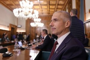 Motivul pentru care angajații din instituțiile de forță sunt scutiți de restricțiile privind angajările în sectorul privat și cel public