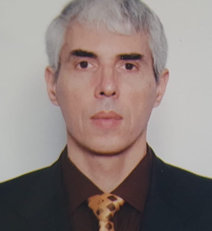 Între Guvernare și Opoziție: Perspectiva Cetățeanului Onest/Autopsia unei Democrații cu