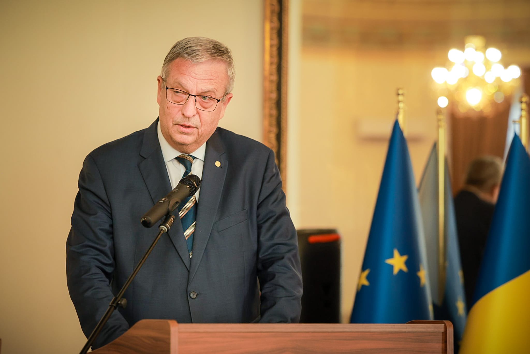 Iuliu STOCKLOSA: Kazahstan își propune o transformare digitală remarcabilă în regiune, aspirând să devină o națiune integral digitalizată în următorii trei ani.