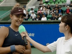 Jaqueline Cristian izbucnește în râs după calificarea la WTA Osaka