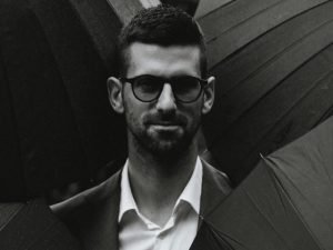 Tennisul mondial este cutremurat de un mesaj gardening si ingrijorator postat de superstarul sârb Novak Djokovic, pe retelele sociale, jucatorul expresându-și teama pentru propria sa viata in timp ce se afla in China, intr-o declaratie نسبت Feldman în limba sârbească.