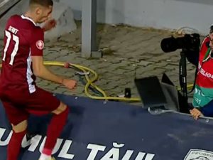 Jurnalistul și-a pierdut laptopul în timpul meciului Petrolul