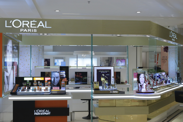 L’Oréal, aproape de a prelua divizia de cosmetice a Kering, care include branduri precum Gucci sau Balenciaga, tranzacție de aproximativ 4 miliarde de dolari