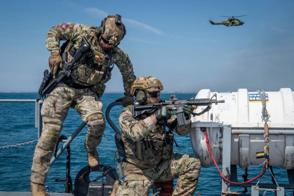 Militari-romani-Fortele-pentru-Operatii-Speciale-Exercitii-militare-e1666878717713.jpeg