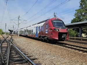 Ministrul Transporturilor cere directorilor să rezolve criza trenurilor anulate