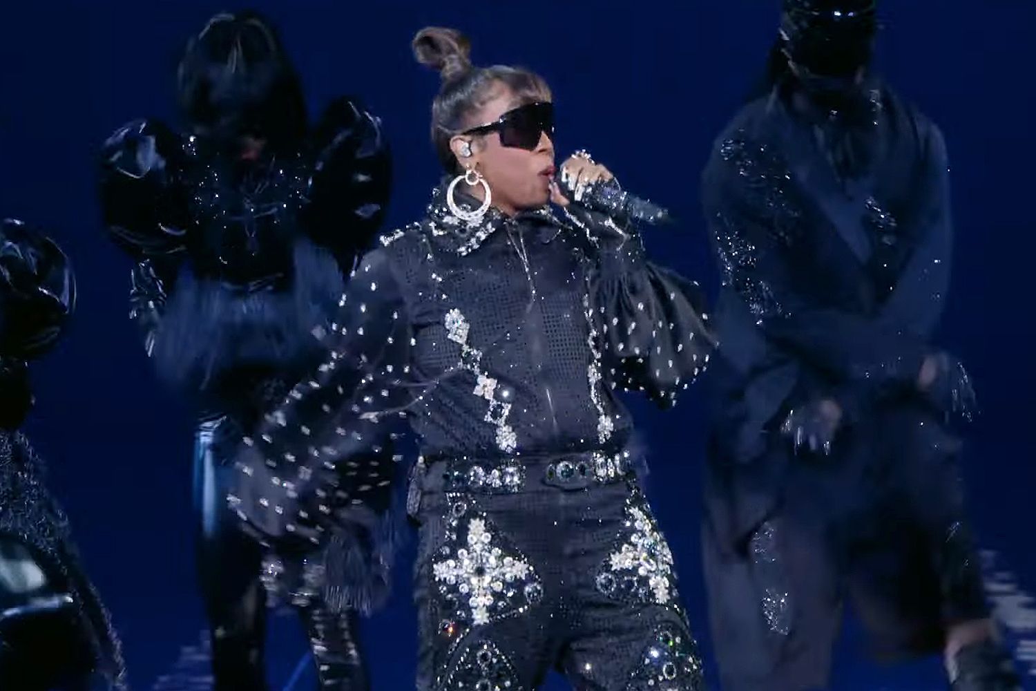 Missy Elliott strălucește la Victoria’s Secret 2025