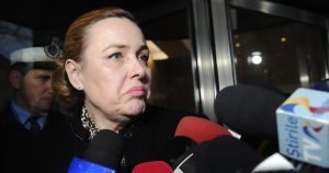 Poliția o săltă pe sora fostei ministre Carmen Dan, Cristi Borcea urmând să fie audiat