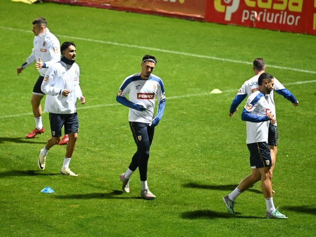 Primul 11 al României, o surpriză la meciul cu Moldova.