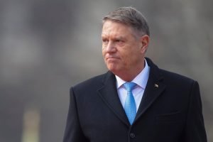 ANAF a oficializat preluarea casei lui Iohannis, după ce foștii proprietari au consimțit accesul, fără a fi implicați direct, motiv pentru care instituția a schimbat mecanismul de încuietoare al intrării