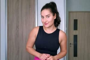 VIDEO | Începând de luni: exerciții ușoare pe care le poți face acasă, fără echipament special