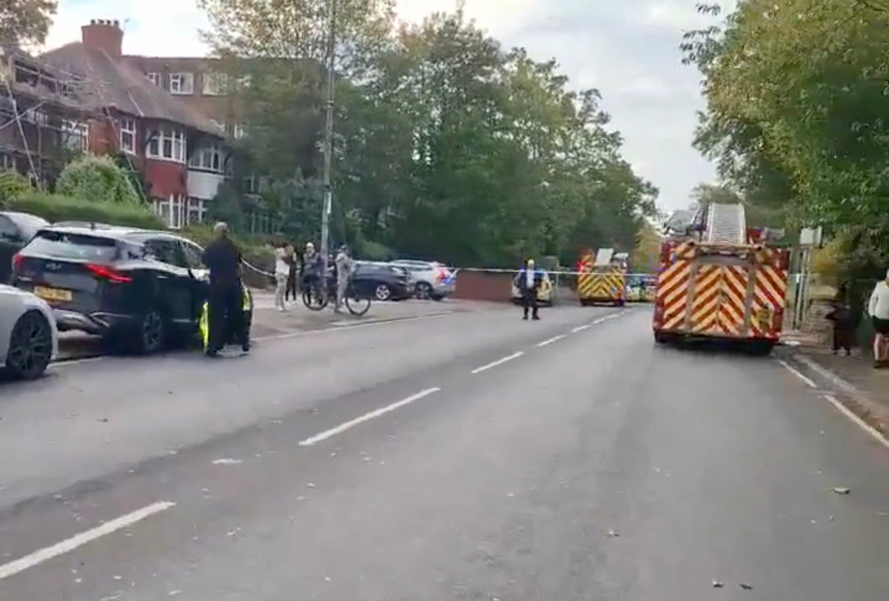 Actualitate de ultimă oră: Mai mulți oameni înjunghiați într-un atac de tip terorist de Yom Kippur la o sinagogă din Manchester; suspectul a fost rănit prin împușcare