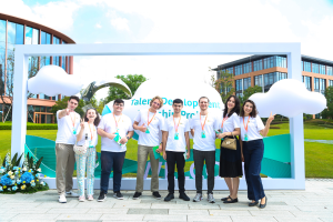 Semințe pentru Viitor: Opt tineri studenți din România și Moldova vizitează centrul tehnologic al Chinei