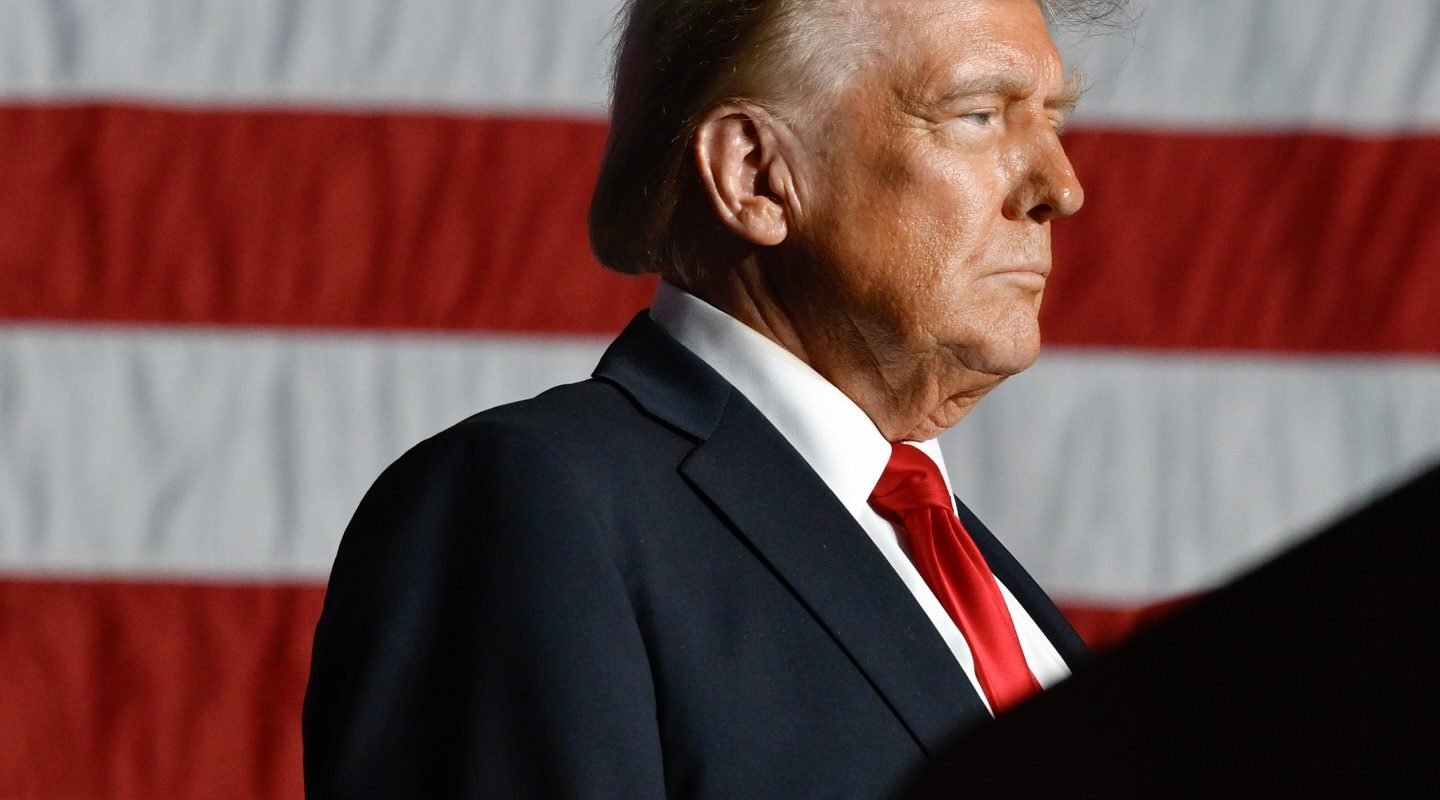 Trump confirma interventiile CIA in situatia tensionata din Venezuela, unde