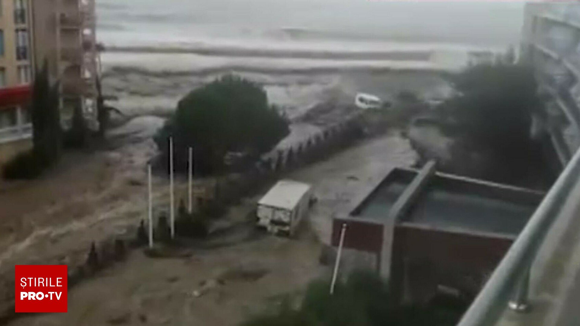 Viiturile au devastat stațiuni de la Marea Neagră și Bulgaria.