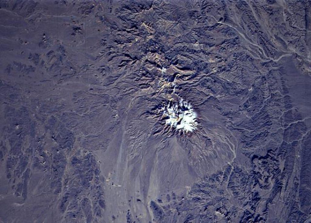 Vulcanul-Taftan.jpg