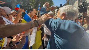 Avocat acuzat și trimis în instanță pentru agresarea unui jandarm în timpul unui protest susținut de adepții lui Călin Georgescu în iulie