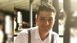 Cosmin Soare Filatov, candidat pentru funcția de consilier al primarului Nicușor Dan și asociat cu Partidul România în Acțiune, susținut de acesta în campania electorală, apare pe site-ul autorității electorale ca reprezentant al partidului; deținător al unei doctorate în Dreptul patrimoniului cultural de la Universitatea din Lille.