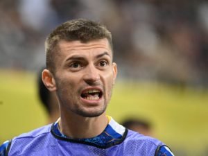 Iată o posibilă reformulare a titlului: “Florin Tănase, în perioada care a precedat debutul la echipa națională a României”.