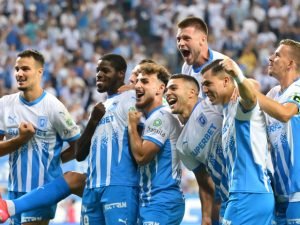 Fotbalistul temut de polonezi a stat pe bancă.