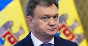 Recean părăsește funcția de premier și refuză calitatea de deputat.