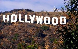 Inteligența artificială din cinematografie: mai multă promovare decât o adevărată schimbare / Motive pentru care AI-ul nu va înlocui curând scenariștii și regizorii