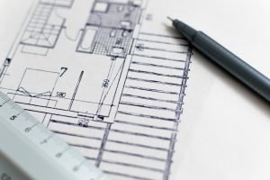 Proiect privind construirea caselor de până la 150 mp fără autorizare / Cseke Attila: Autoritățile trebuie să decidă în 15 zile dacă este nevoie de autorizație pentru construcție