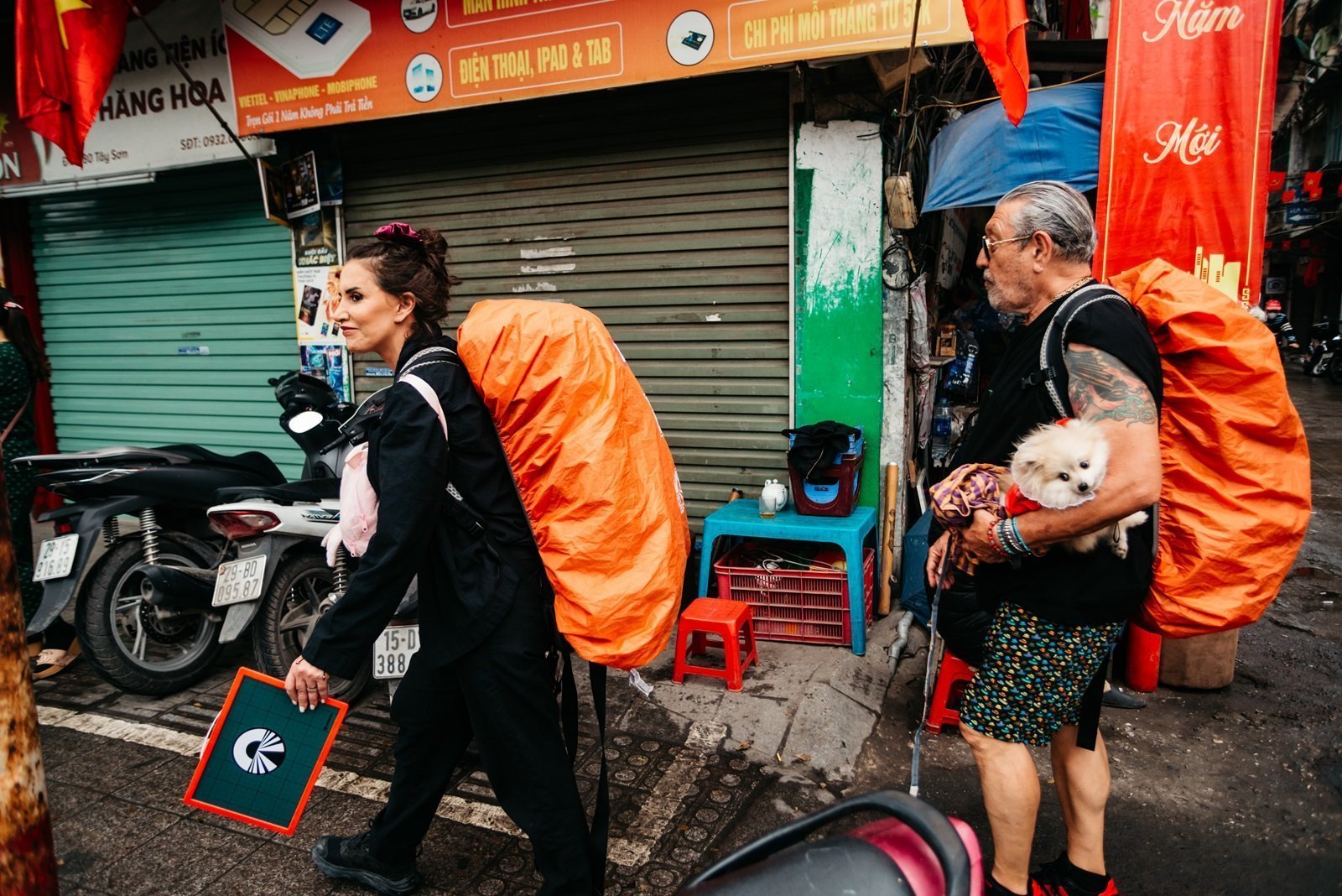 Titlul reformulat ar putea fi: „Asia Express, data de 5 octombrie 2025: O întorsătură dramatică pentru Mara Bănică și Serghei Mizil în competiție”. 

Sau, altă variantă: ” Ultimul episod al concursului Asia Express, din cinci octombrie două mii douăzeci și cinci: Mara Bănică și Serghei Mizil se confruntă cu o schimbare neașteptată”. 

Sau, într-o formă și mai concisă: „Schimbare de situație pentru Mara Bănică și Serghei Mizil la Asia Express, pe cinci octombrie două mii douăzeci și cinci”.