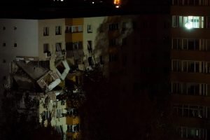 Incendiu în Rahova / Autoritățile din București: Au fost permise accesul în anumite locuințe pentru recuperarea bunurilor personale