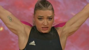 O imagine valorează o mie de cuvinte! Aspectul palmelor Mihaelei Cambei după obținerea celor trei medalii la Campionatul Mondial