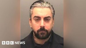 Ian Watkins, fost solist al trupei Lostprophets, a murit după o agresiune în închisoare