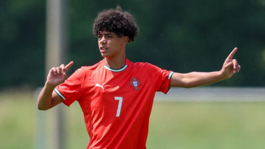 cristiano-ronaldo-junior-a-fost-convocat-la-nationala-portugaliei.jpg
