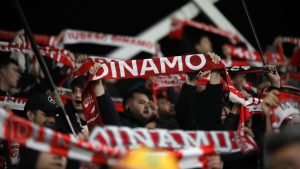 Arena Națională în flăcări! Peste 30.000 de bilete cumpărate pentru meciul Dinamo – Rapid, derby-ul ce poate revoluționa clasamentul din Superligă.