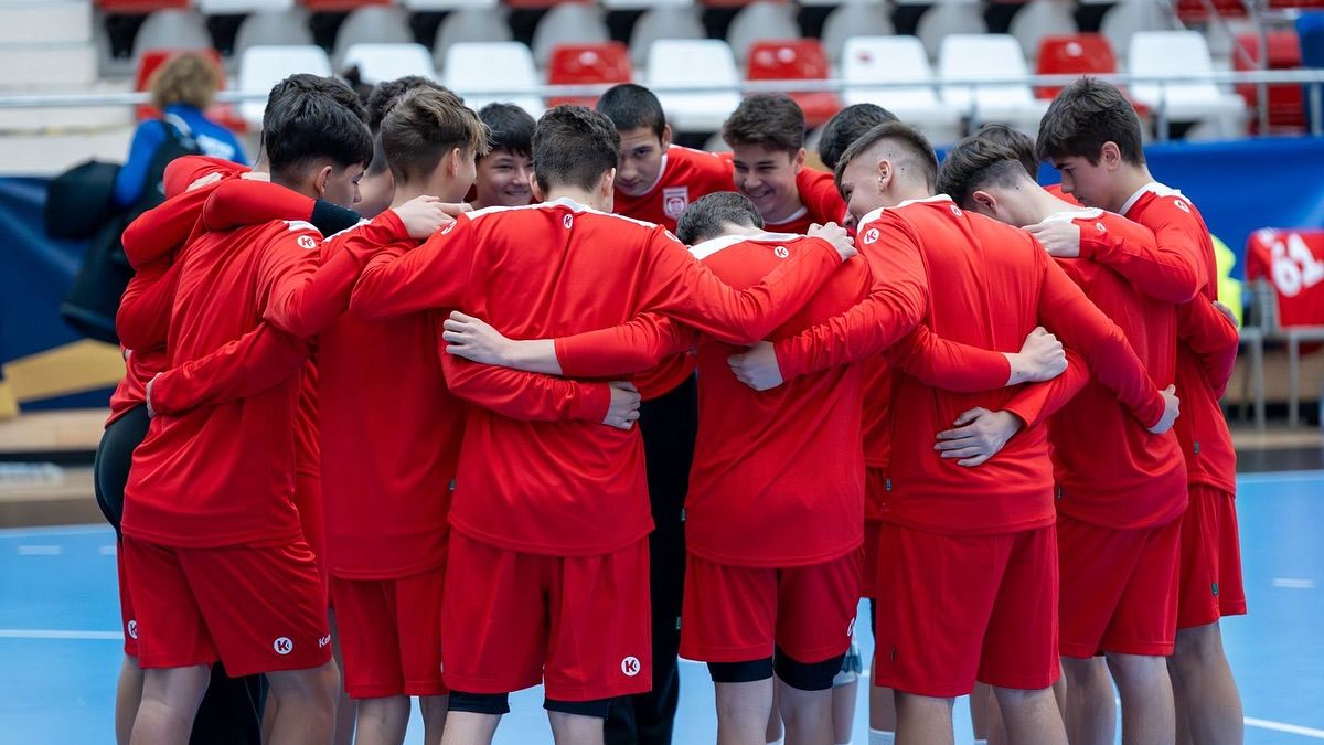 dinamo-handbal-juniori-2025-1.jpg