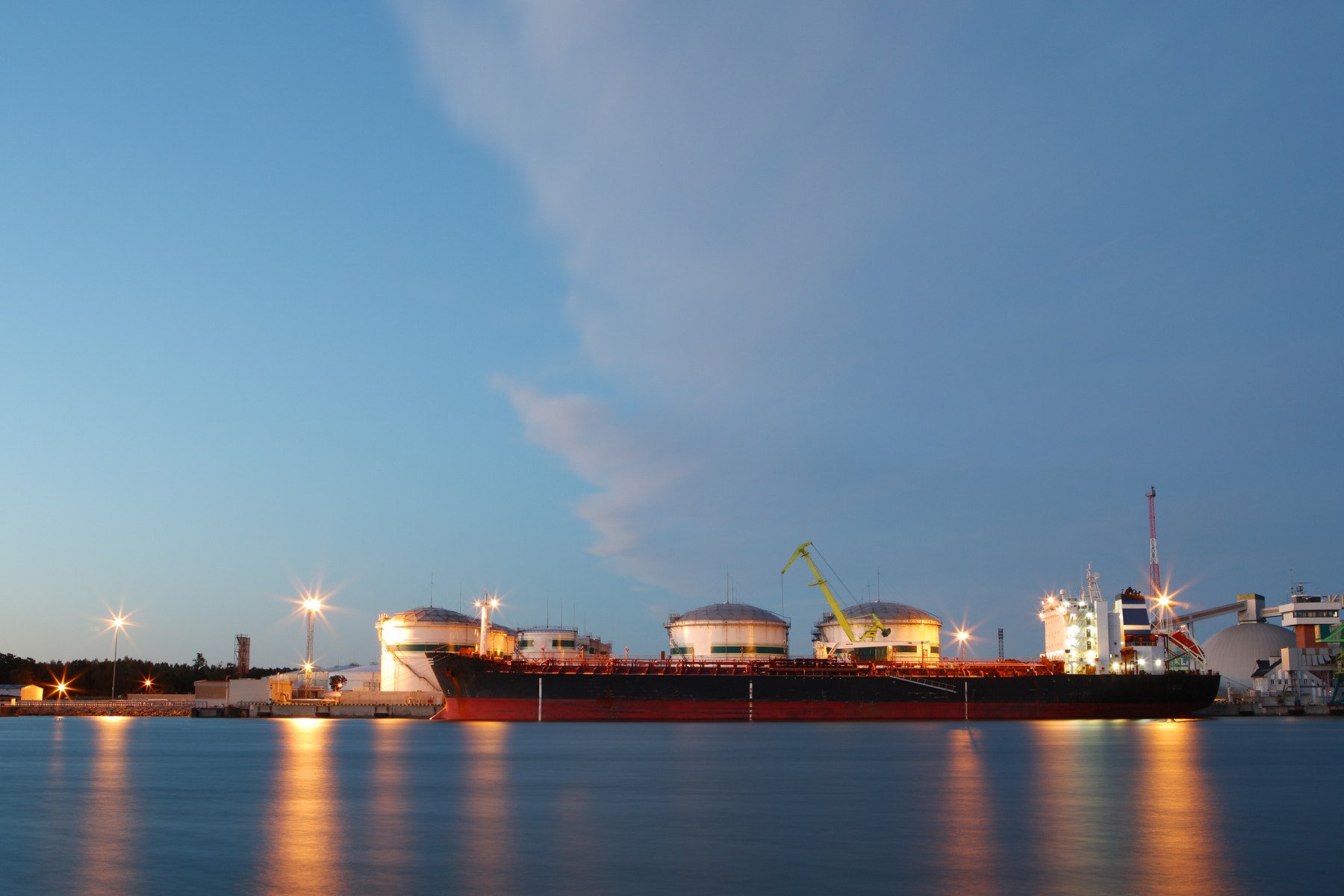 Germania investigează o navă din „flota fantomă” rusă legată de zborurile deasupra aeroportului din Munchen cu drone necunoscute