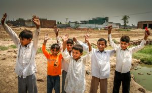 India investighează un producător de sirop de tuse pentru moartea a 14 copii, după ce șiropul a fost găsit conținând o substanță chimică periculoasă