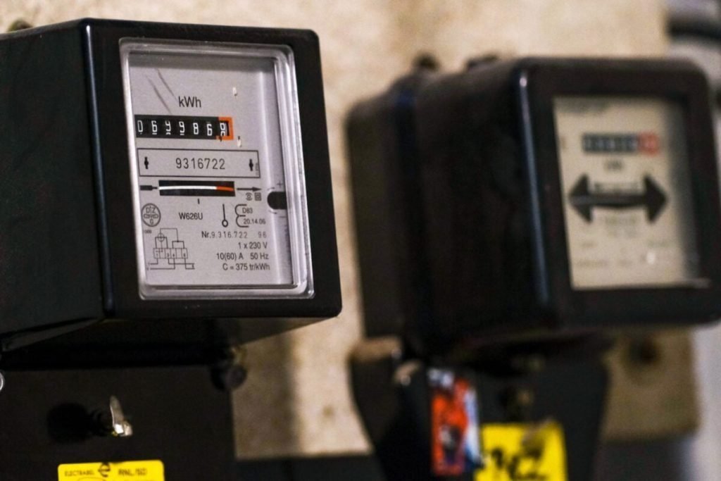 Delgaz Grid inaugurează trei centre de dispecerizare în Moldova pentru monitorizare în timp real a avariilor, susținând că proiectul, realizat cu fonduri europene în valoare de circa 84 de milioane de lei, nu va afecta cetățenii.