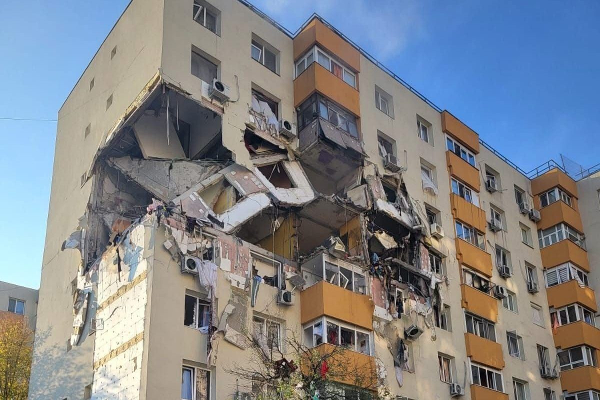 explozie-bloc-bucuresti.jpg