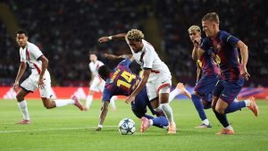 Spectacol de neuitat în Liga Campionilor: Barcelona, înfrântă de PSG cu 1-2. City, egalată în ultimele clipe, final 2-2. Resumarea meciurilor.