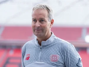 Meciul dintre Bayer Leverkusen și Paris Saint-Germain